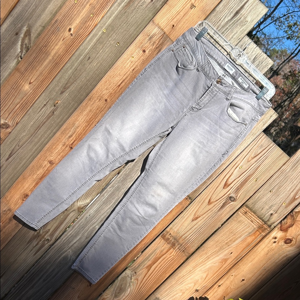 Kensie Effortless Ankle Gray Jeans